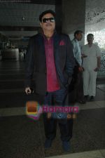 Shatrughun Sinha at Mumbai airport on 18th Feb 2011 (4).JPG